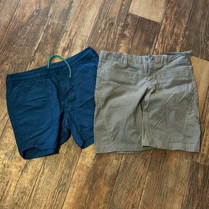 Blue north face short size for Athleta khaki shorts size 6